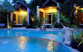 บ้านกลางอ่าวบีชรีสอร์ท